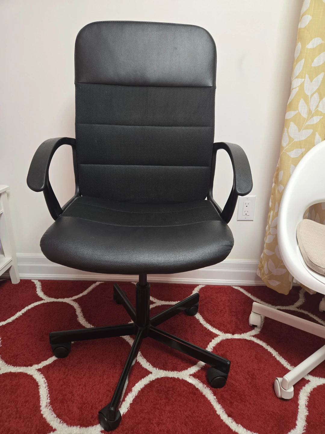 Black Office Chair - photo 3