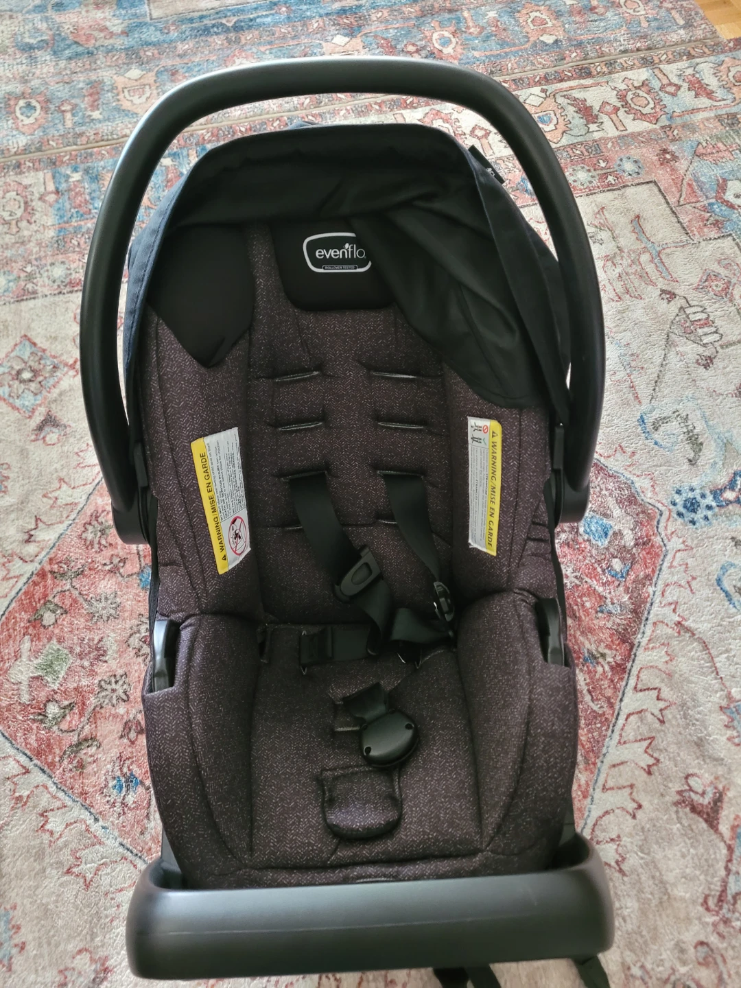 Evenflo Infant Car Seat with Base almost new $125 - photo 3