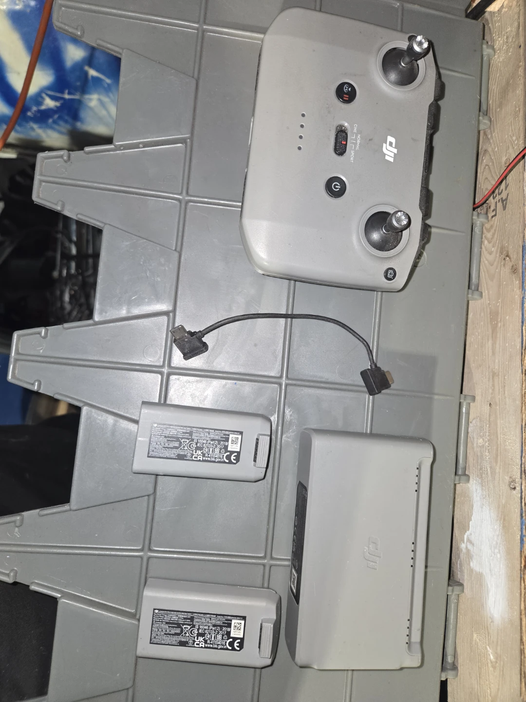 DJI Mini 2 Two-Way Charging Hub and Remote Controller