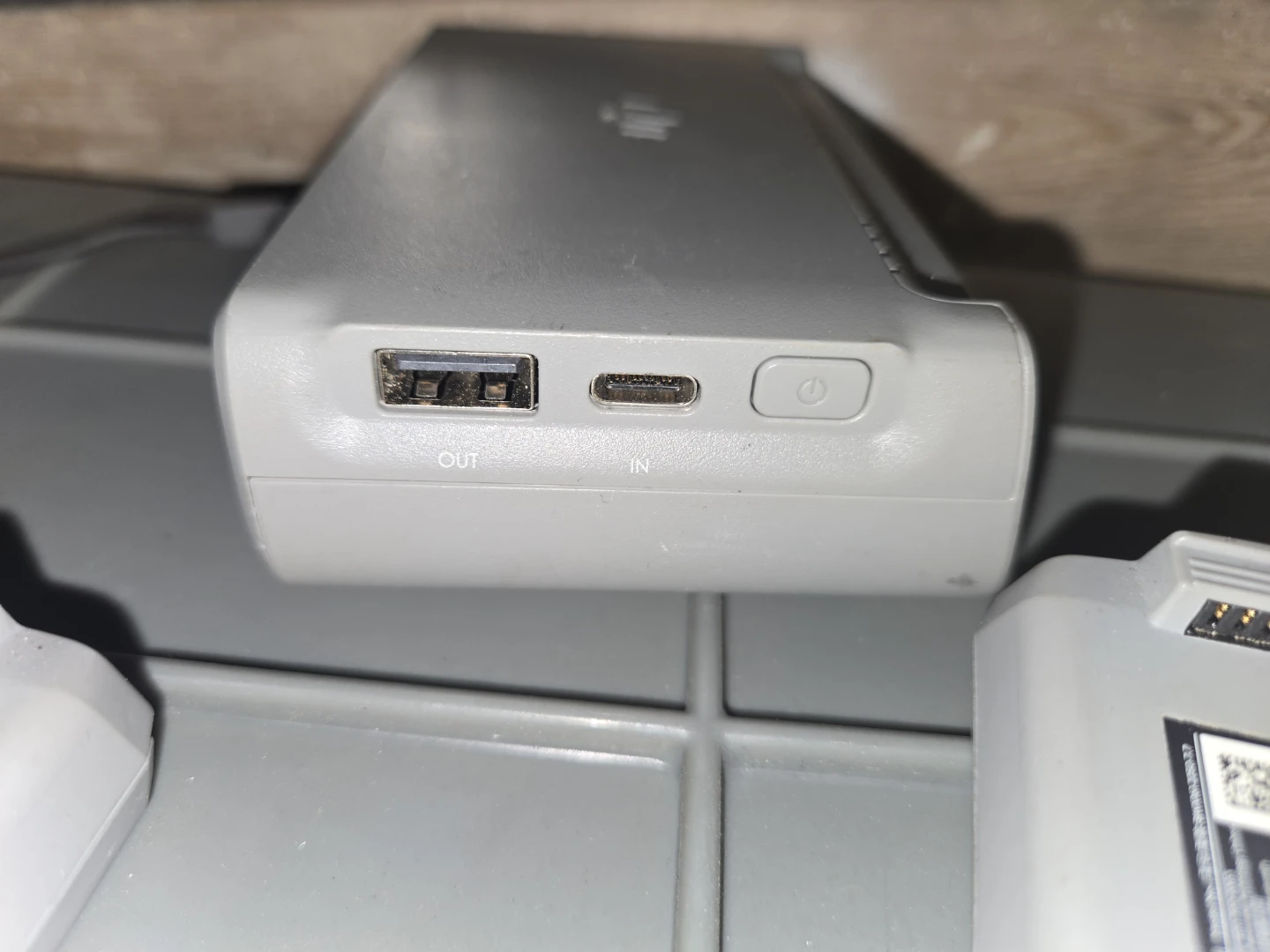 DJI Mini 2 Two-Way Charging Hub and Remote Controller - photo 2