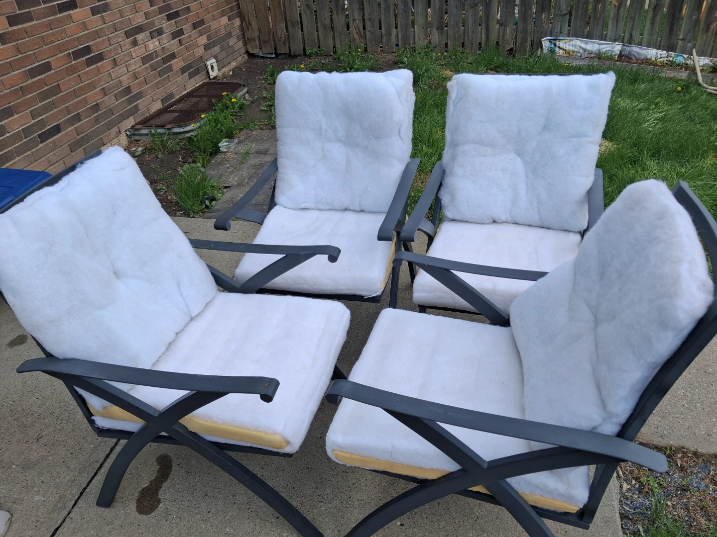 Set of 4  Patio Chairs Seat & Back Cushions. - photo 2