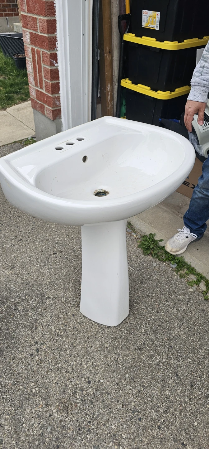 White Pedestal Sink - photo 2