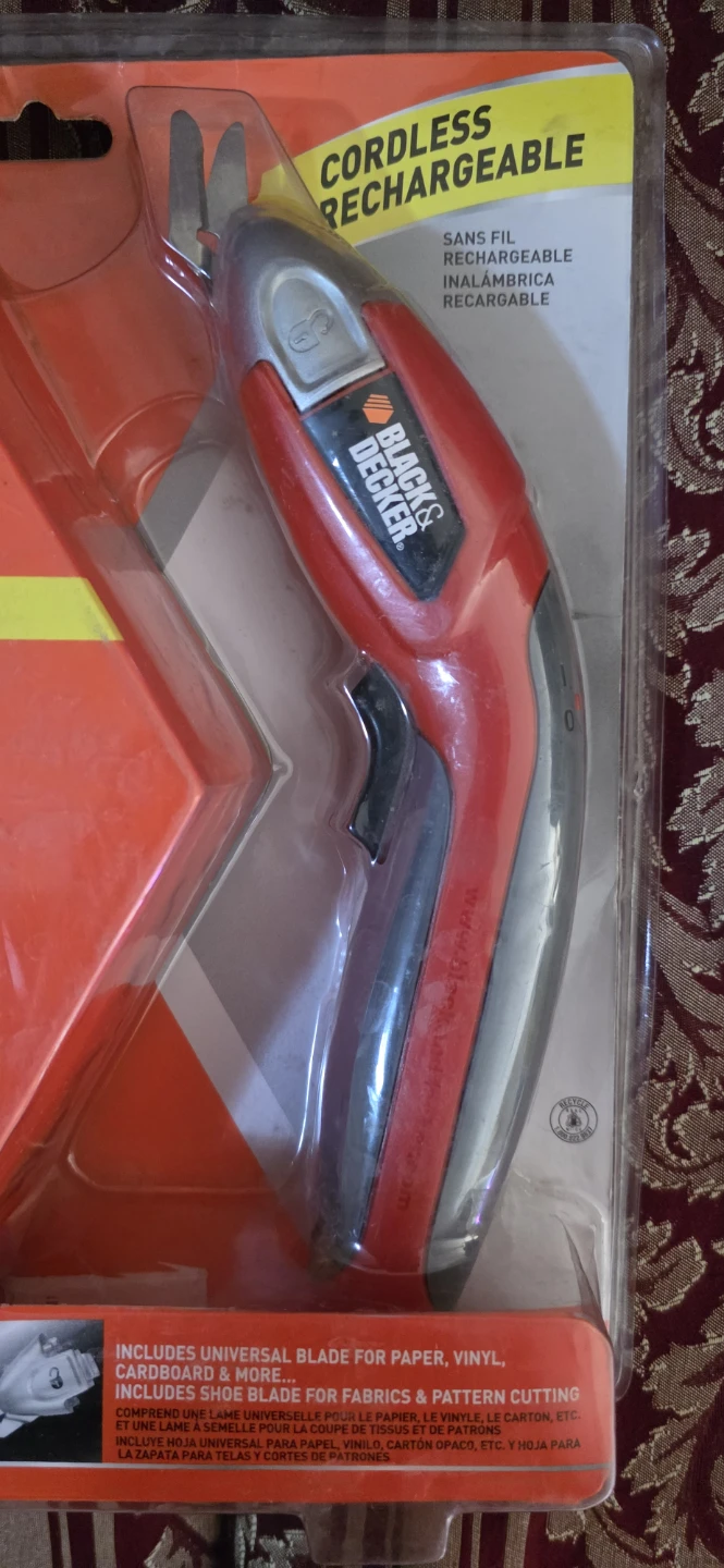 Black & Decker 3.6 Volt Cordless Powered Scissors - photo 4