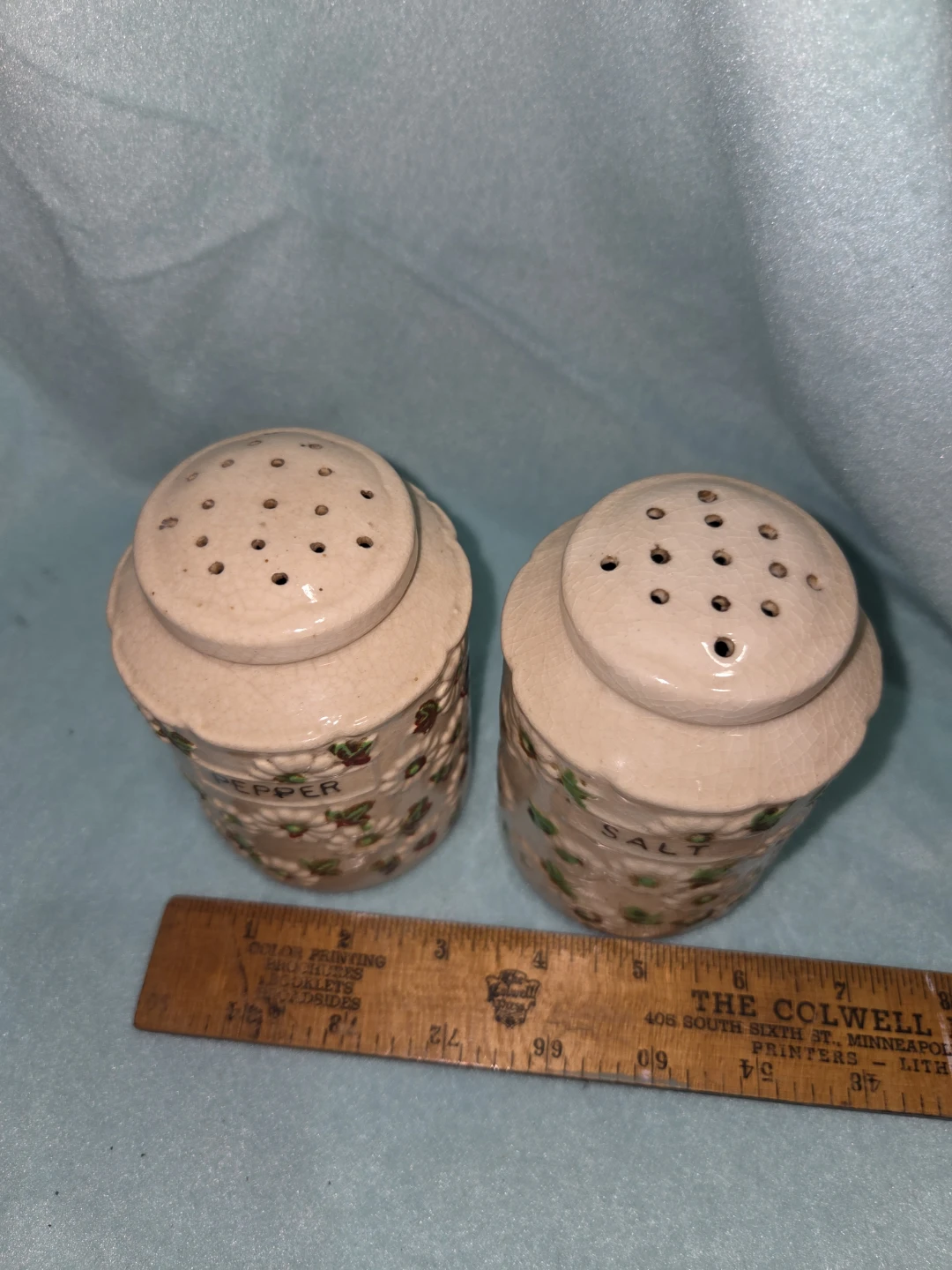 Vintage Floral Salt and Pepper Shakers - photo 2