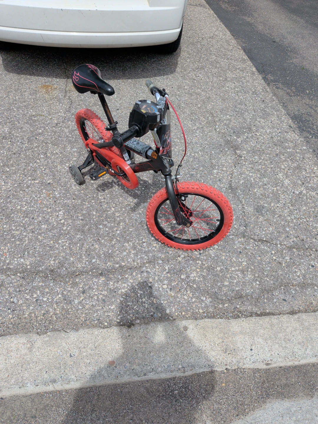Hot Wheels Kids Bicycle - photo 3