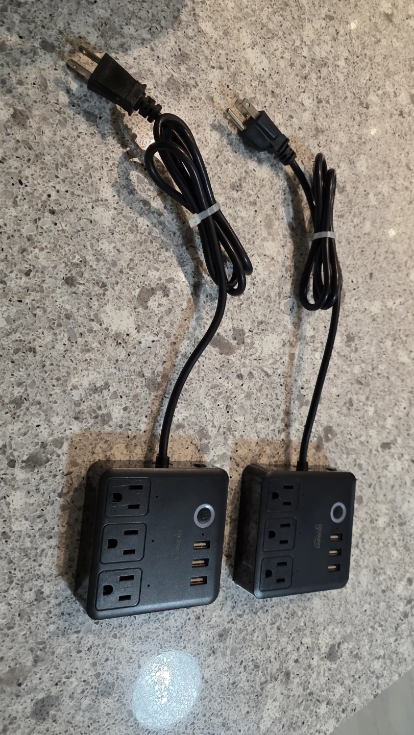 Gosuno 3 AC Outlet Power Strip with 3 USB Ports