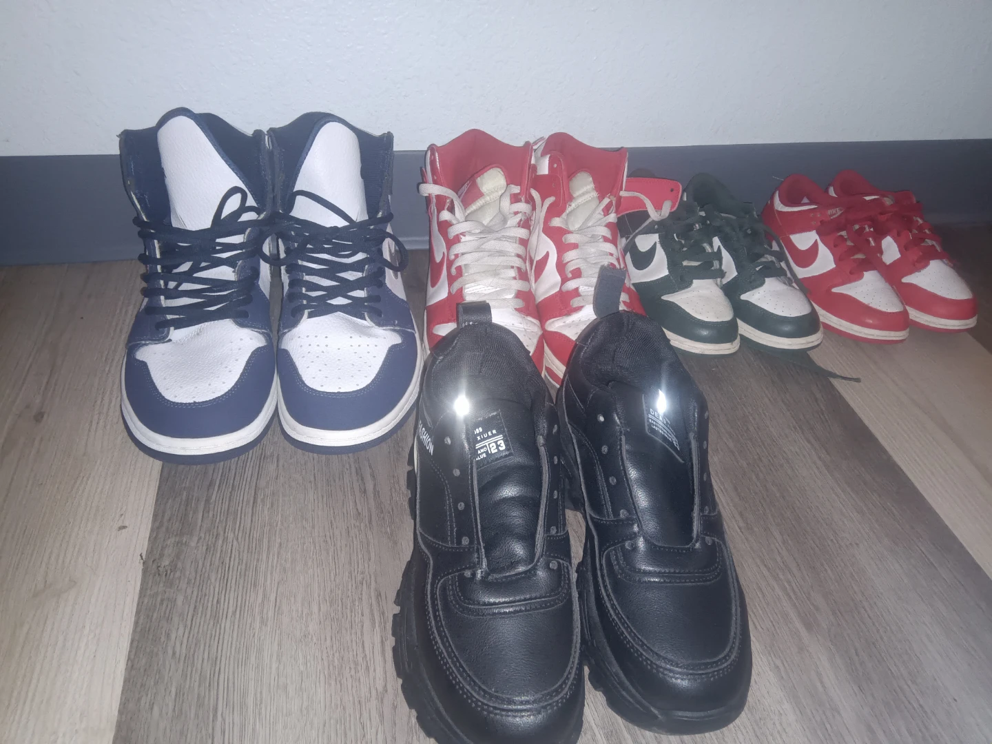 Nike shoes for sale - photo 2