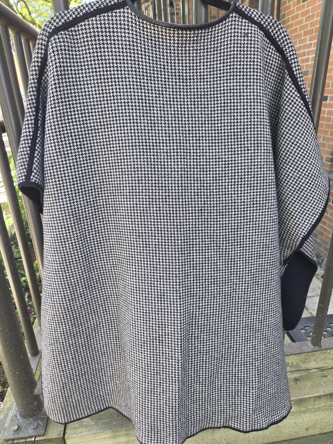 Massimo Dutti Houndstooth Poncho Cape - photo 2
