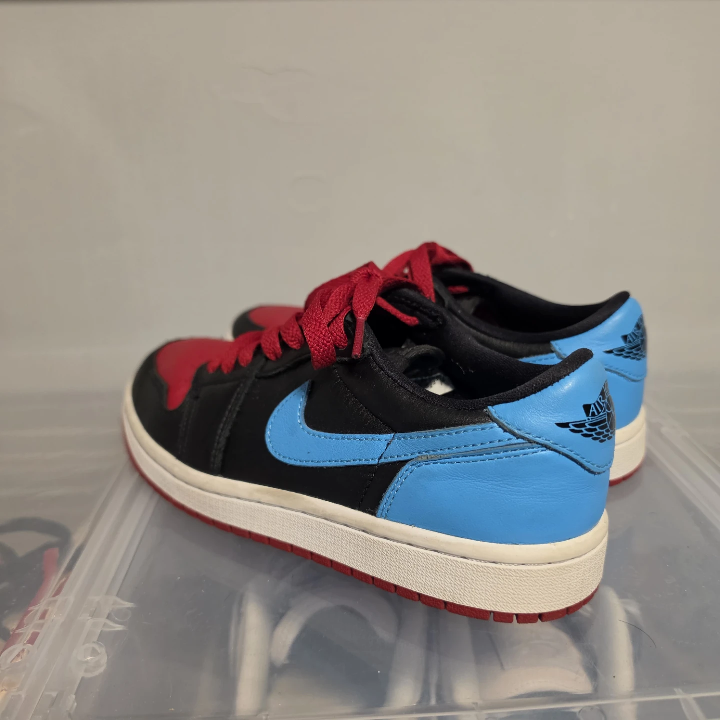 Air Jordan 1 Low SE Shoes - EUC - photo 3