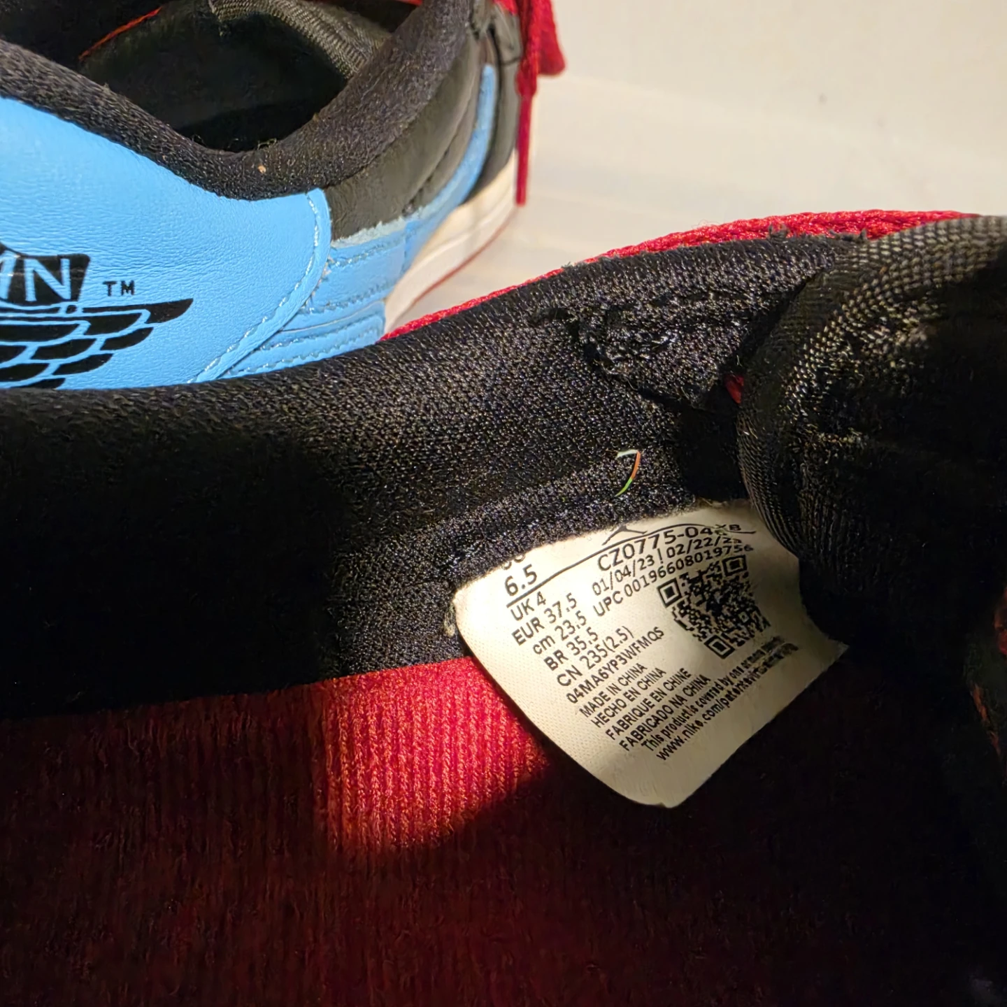 Air Jordan 1 Low SE Shoes - EUC - photo 5