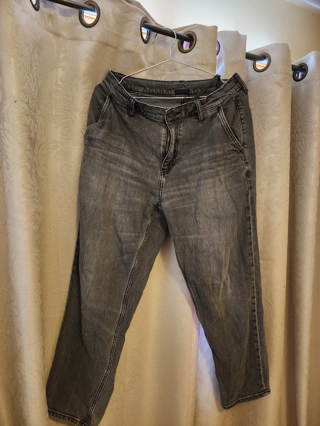Men's Uniqlo Charcoal Grey Straight Denim Jeans - Size [M]