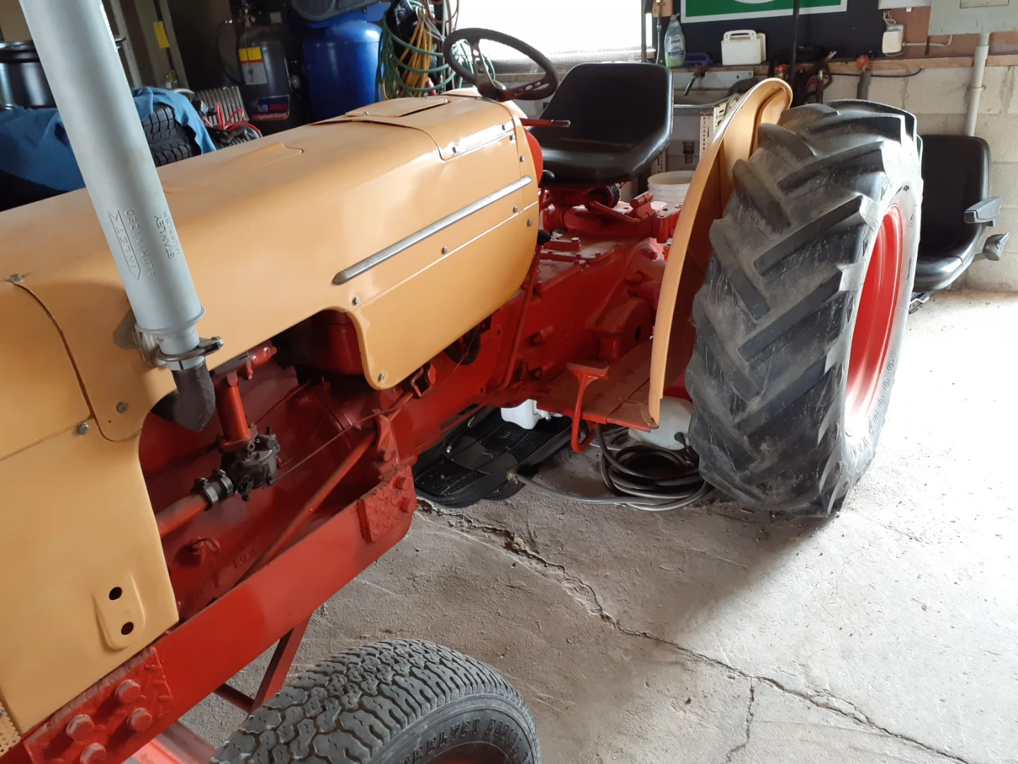Case Tractor 37hp - photo 3