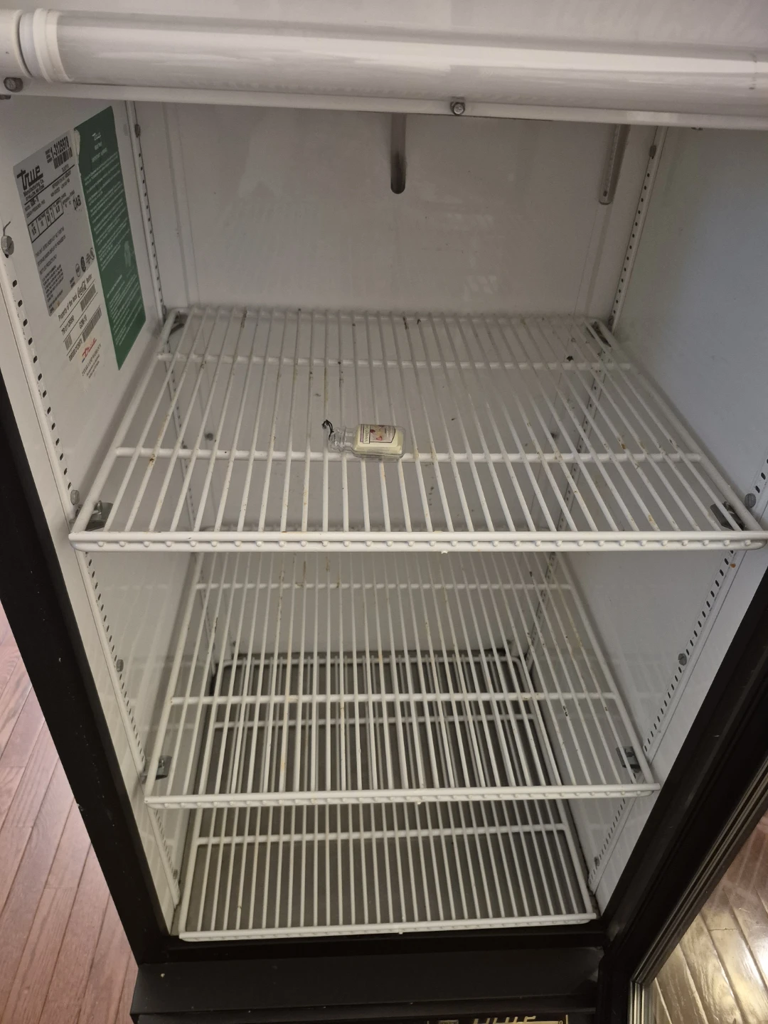 True Coca-Cola Commercial Display Refrigerator - photo 4