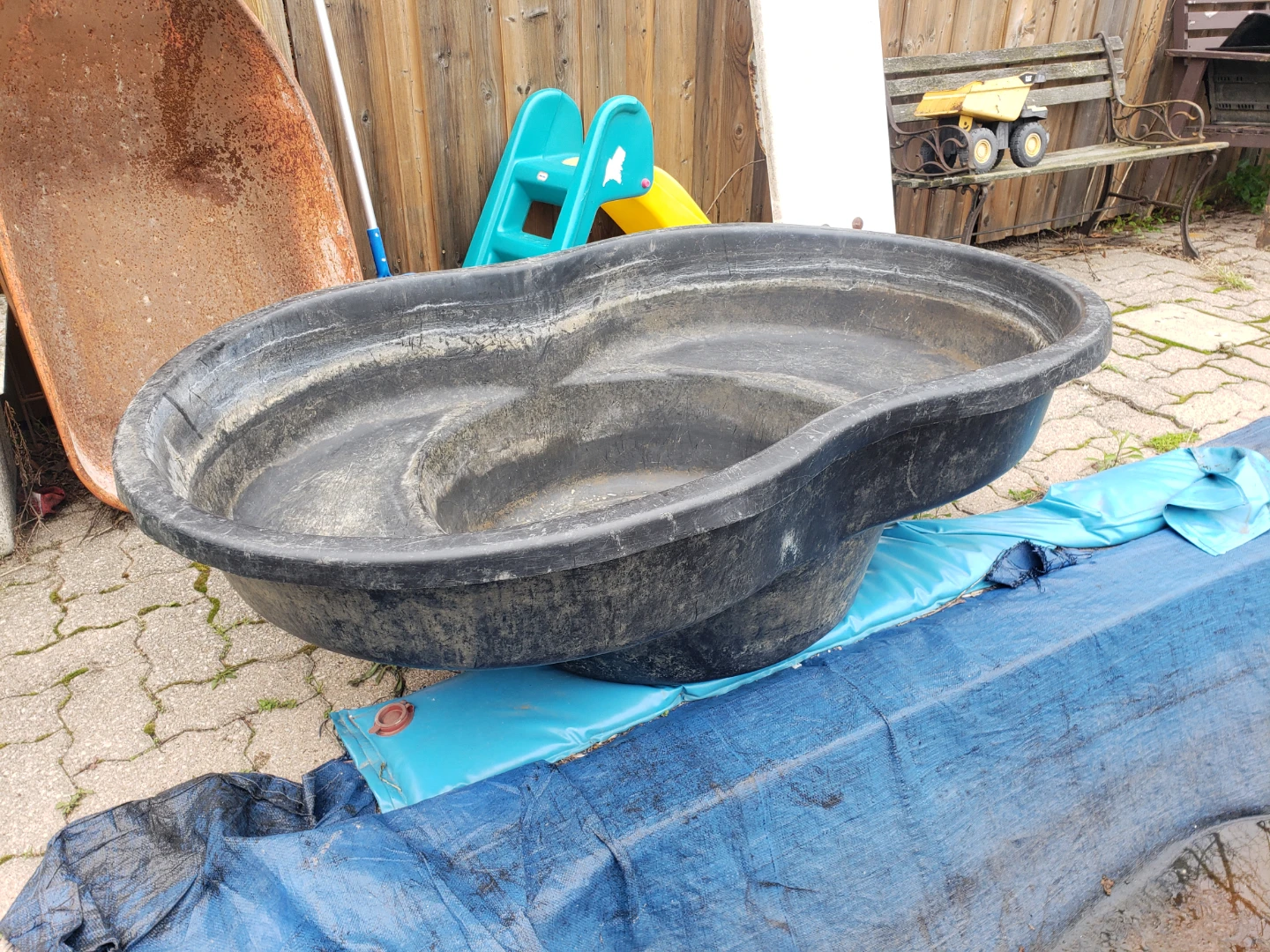 Large Black Pond Liner Tub