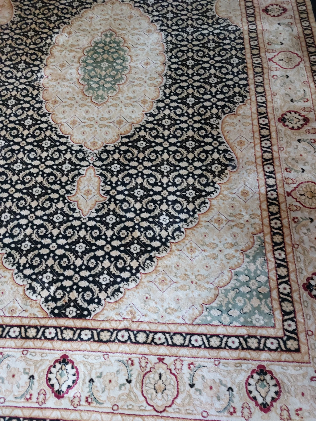 Traditional Oriental Area Rug - photo 2