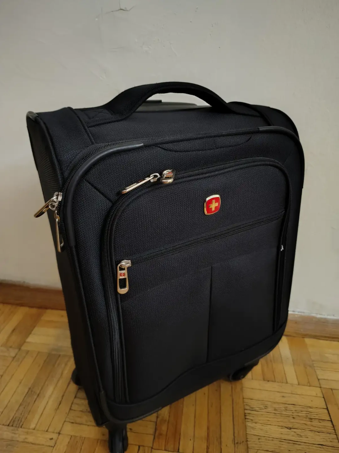 SwissGear Sion 18" "Carry-on" Luggage Bag - BRAND NEW