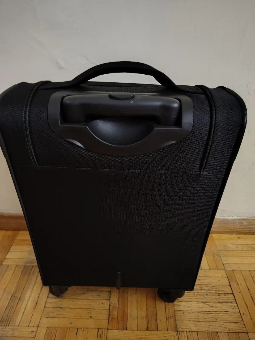 SwissGear Sion 18" "Carry-on" Luggage Bag - BRAND NEW - photo 2