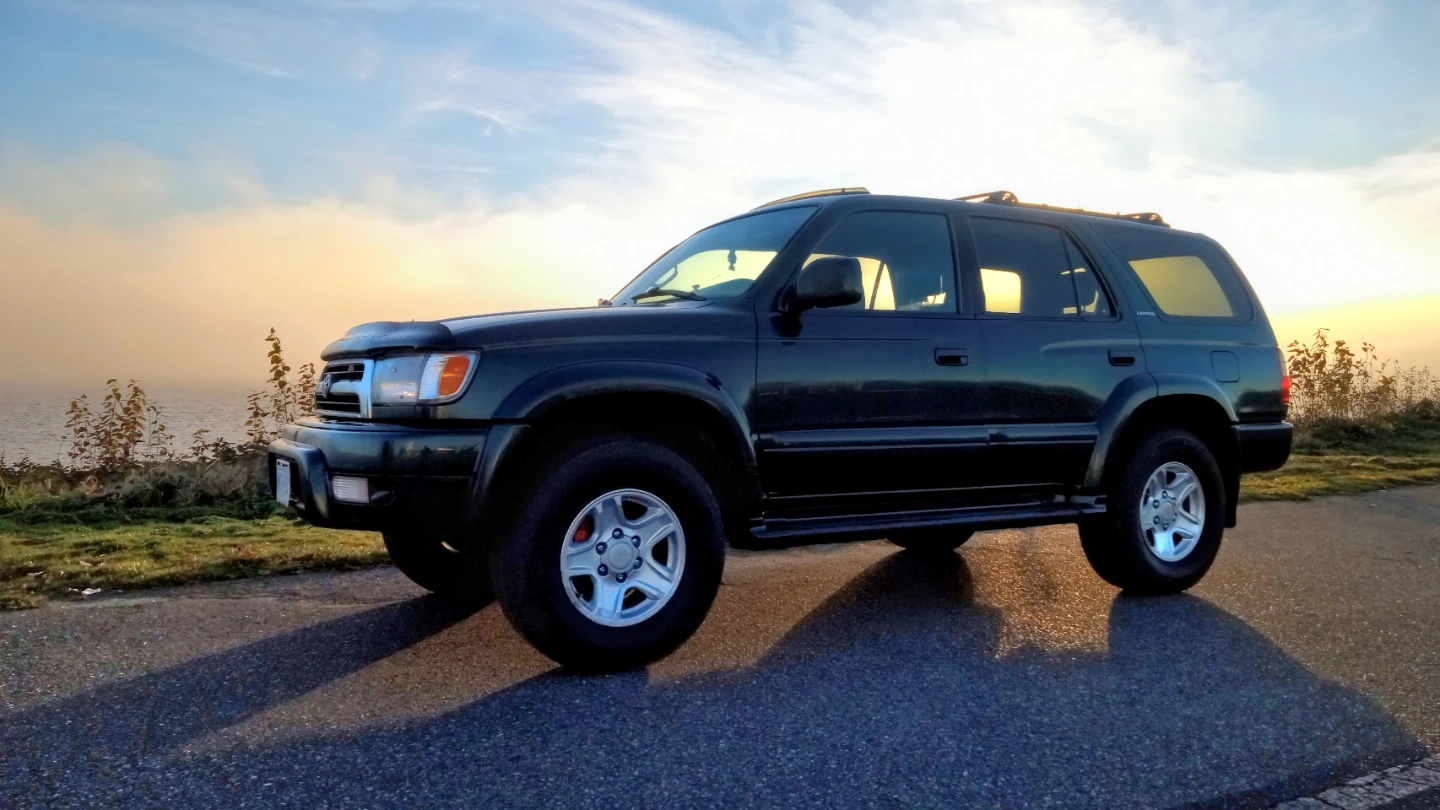 2000 Toyota 4Runner Limited - photo 2