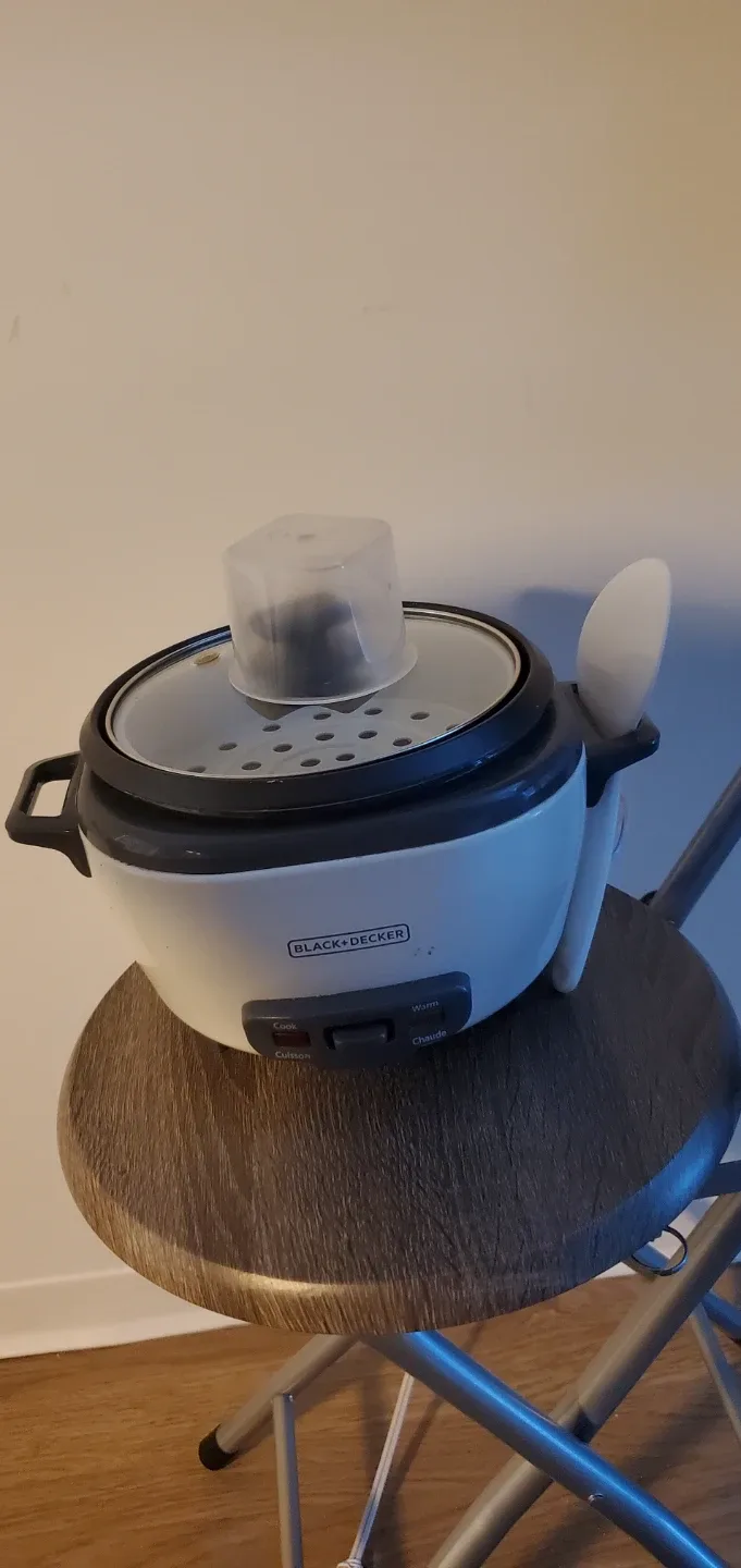 Moving sale BLACK+DECKER Rice Cooker