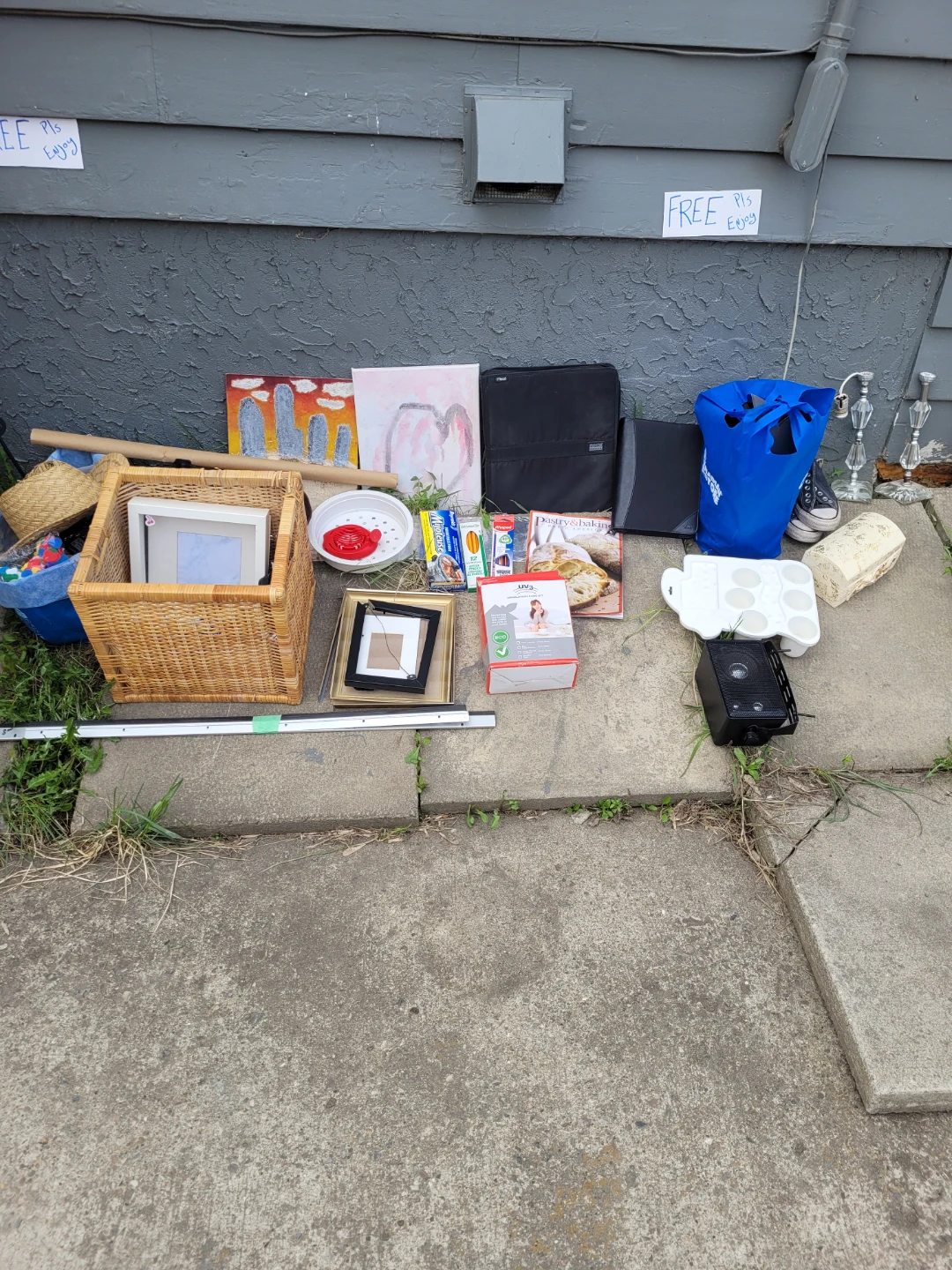 Mixed Lot of Home Goods and Decor