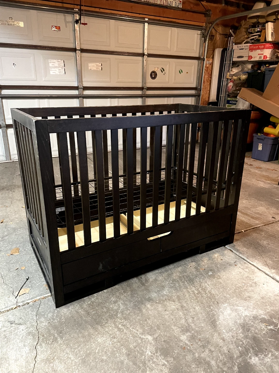 Baby Crib and 2 drawer dresser - photo 2
