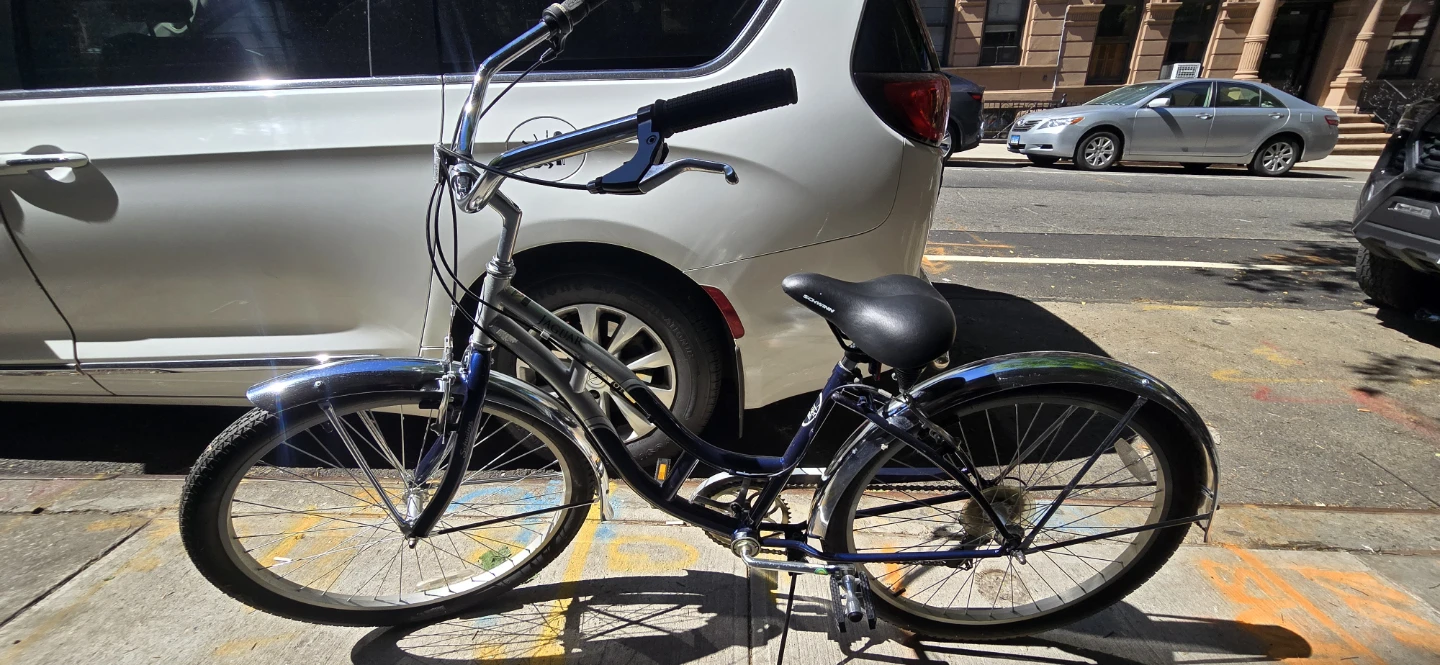Schwinn Cruiser Bicycle - photo 2