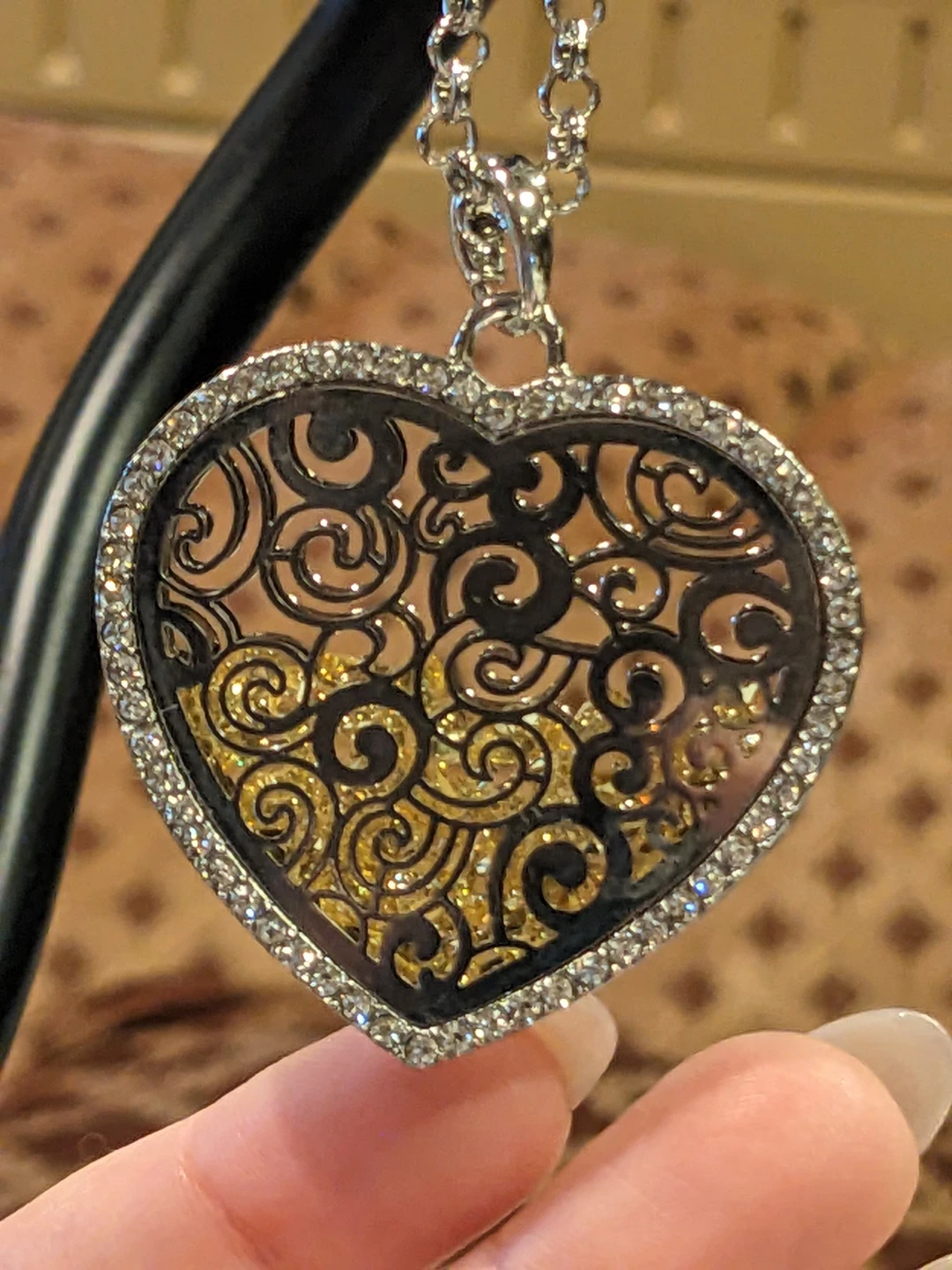 Heart Shaped Filigree Necklace with Rhinestones