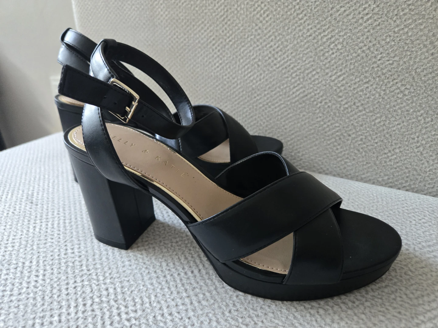 Kelly & Katie Black Platform Block Heel Sandals | Size US 9 - photo 4