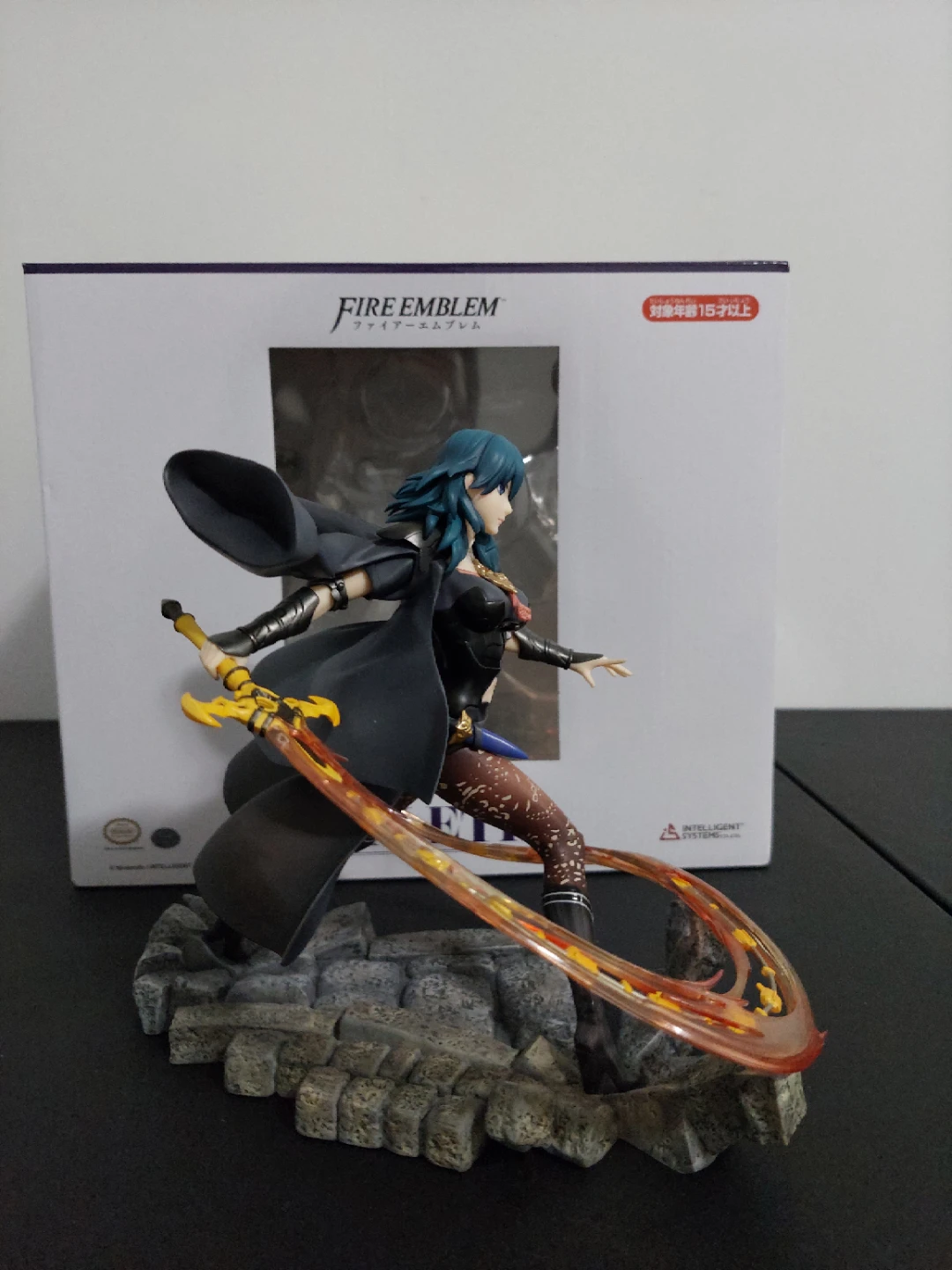 Fire Emblem: Three Houses Byleth Figure - photo 2