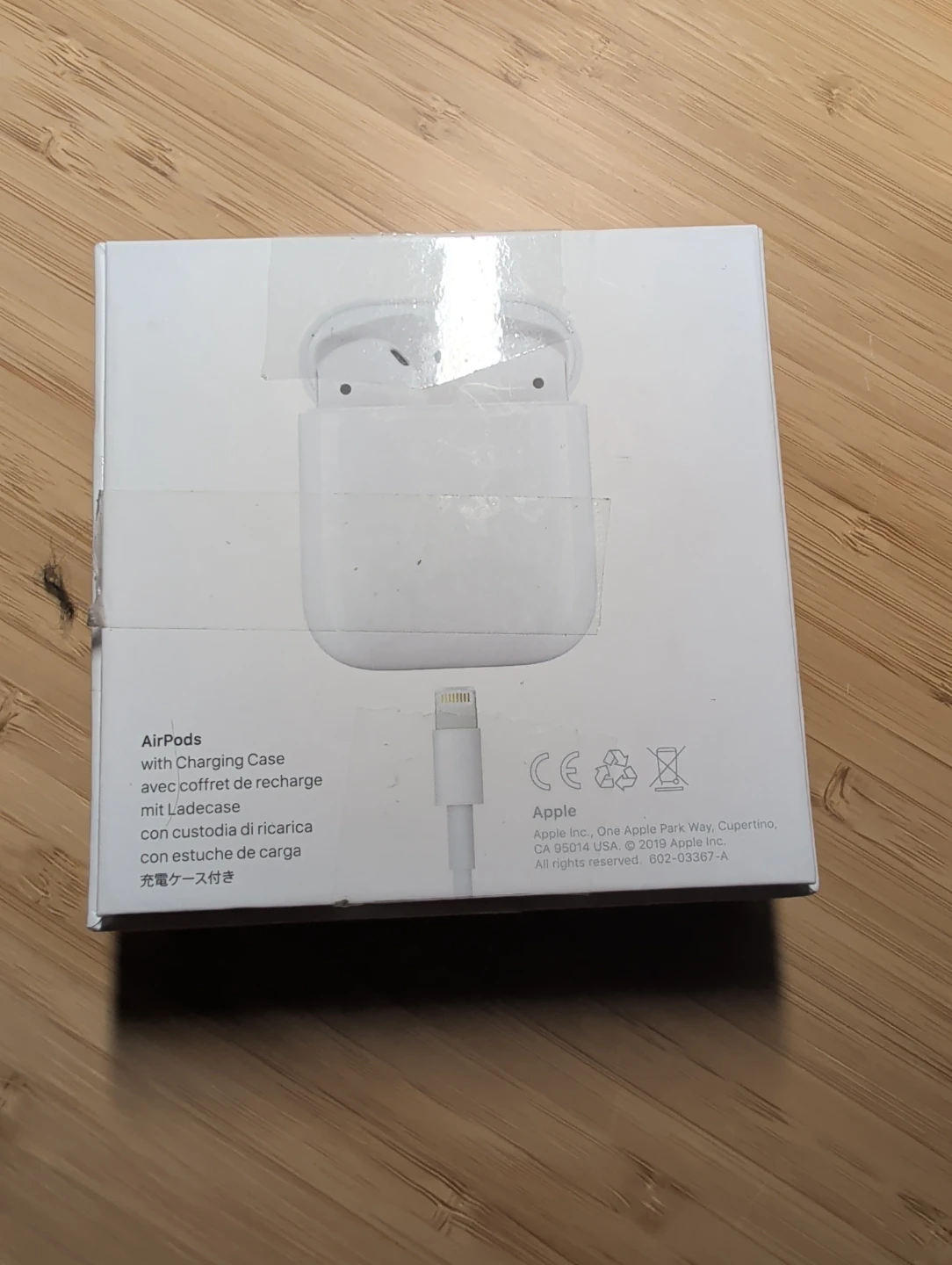 Apple AirPods with Charging Case - photo 2