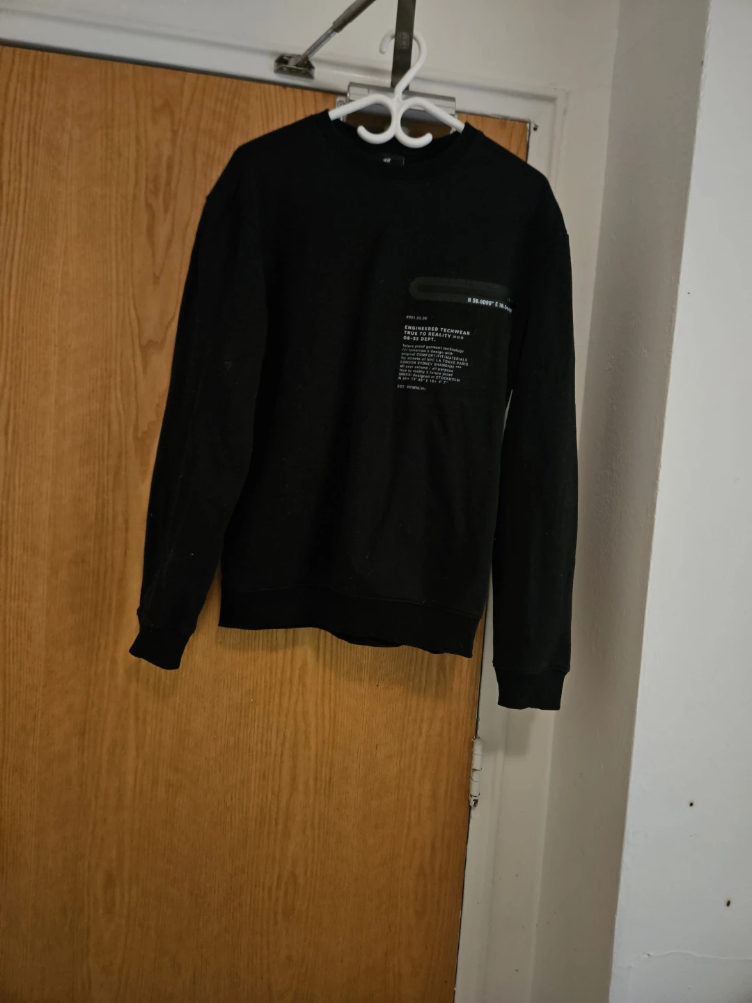 H&M Black Crewneck Sweatshirt Size S - photo 2