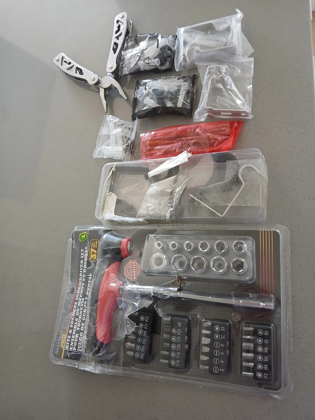 Duramax 37-Piece Screwdriver and Socket Set