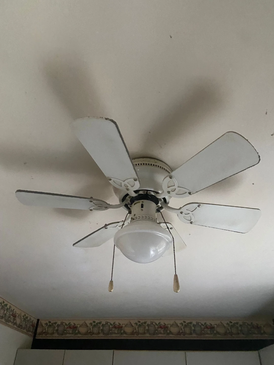 White 5-Blade Ceiling Fan with Light - photo 2