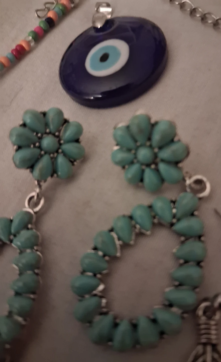 Turquoise Feather Earrings and Beaded Necklace Set - photo 3