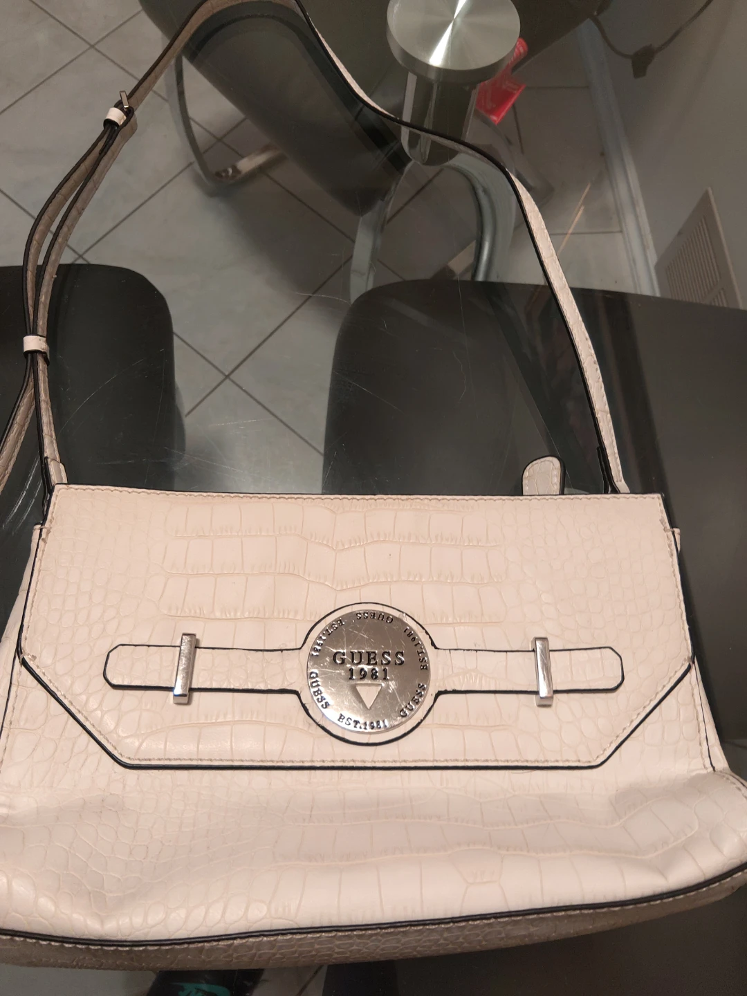 White Guess Shoulder Bag