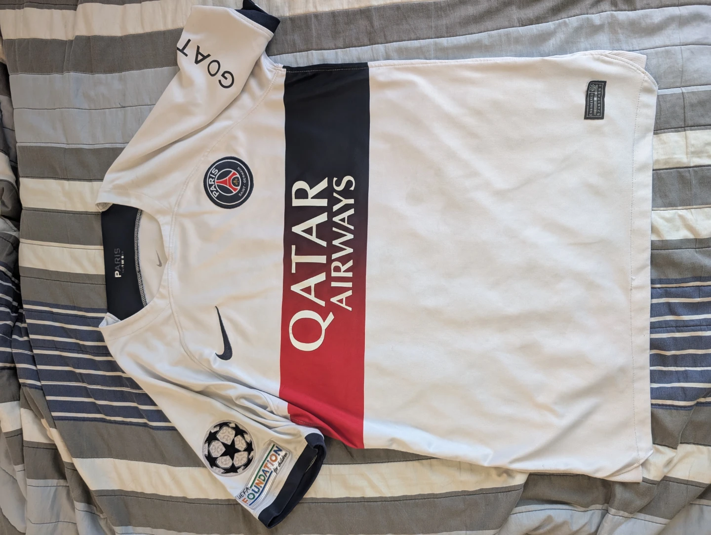 Paris Saint-Germain Jersey Vitinha #17