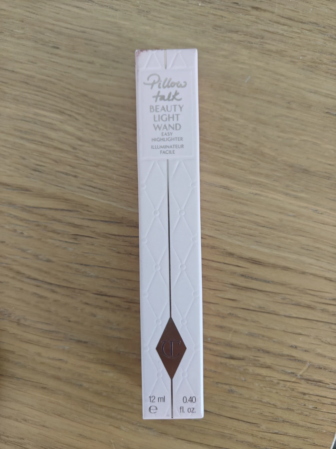 Charlotte Tilbury Pillow Talk Beauty Light Wand Highlighter - photo 3