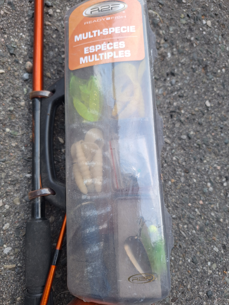 Ready2Fish Multi-Species Fishing Kit - photo 5