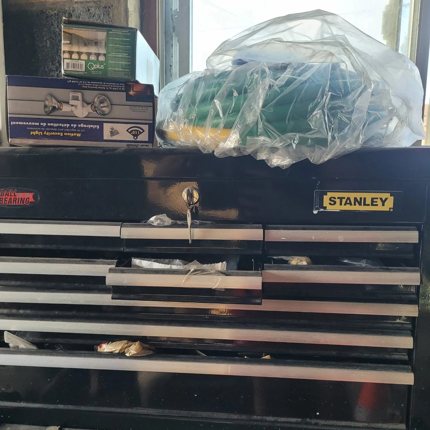 Stanley 2-Piece Rolling Tool Cabinet - photo 5