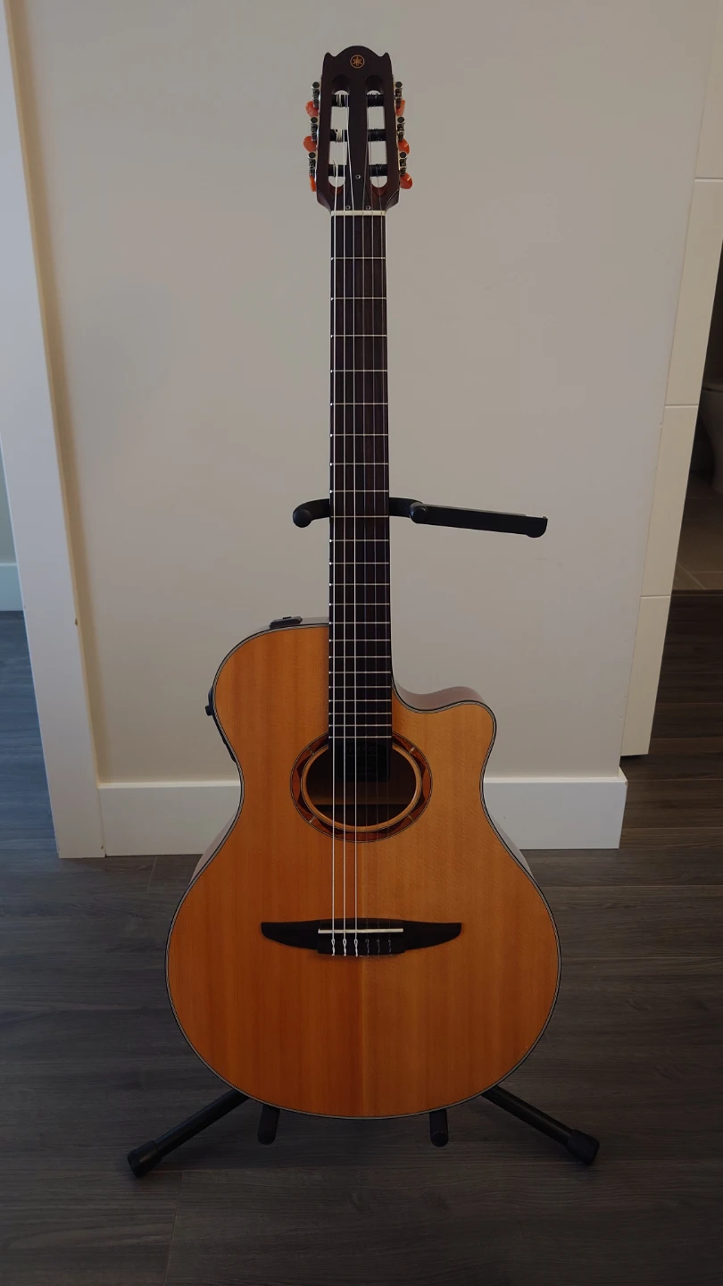 Yamaha NTX700 Acoustic-Electric Guitar