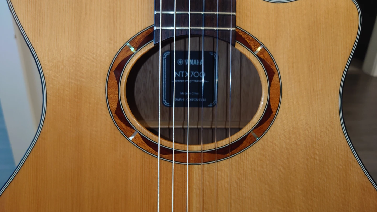 Yamaha NTX700 Acoustic-Electric Guitar - photo 3