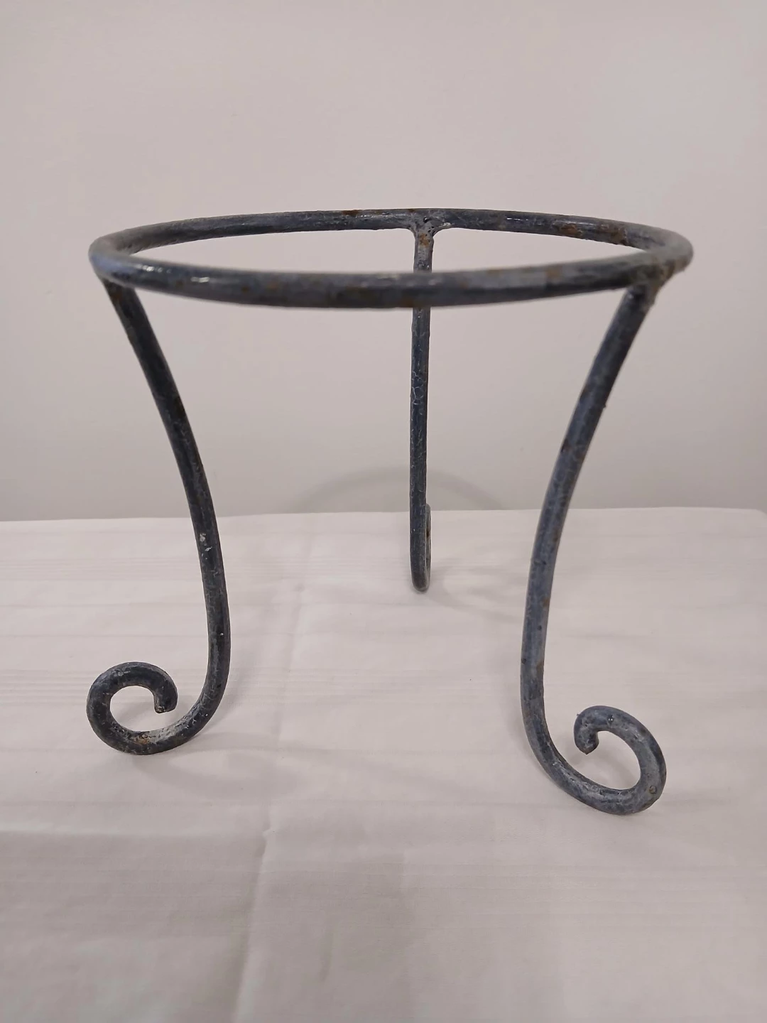 Metal Plant Stand  available.  Pick up only.
