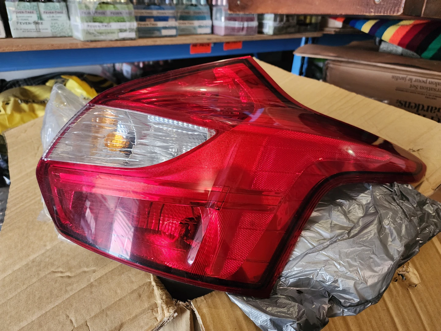 2012 ford focus taillight