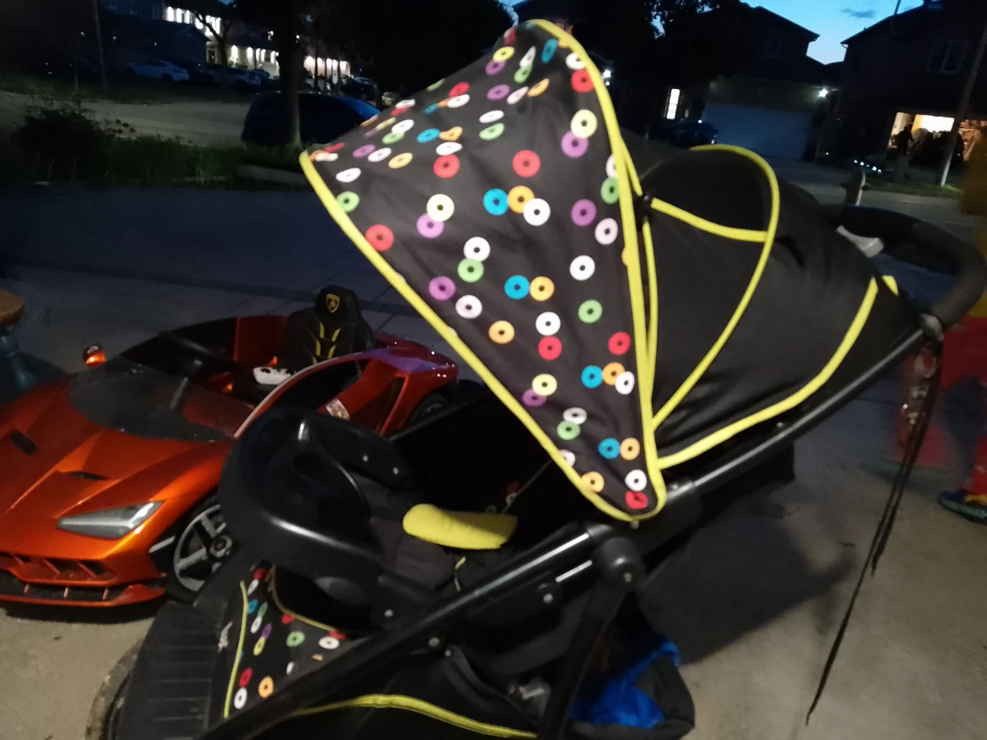 Lux Stroller with Fun Donut Pattern