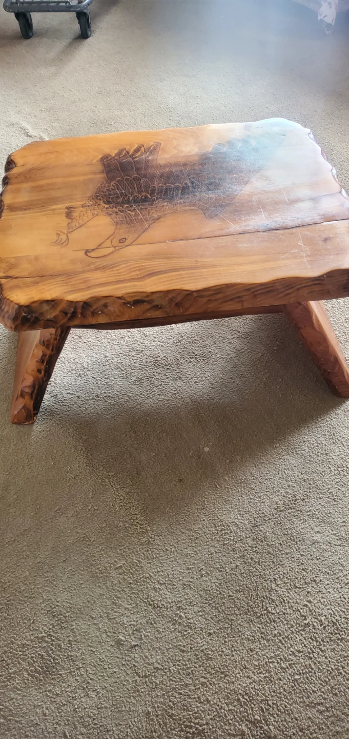 Wood Coffee Table with Eagle Design - photo 5