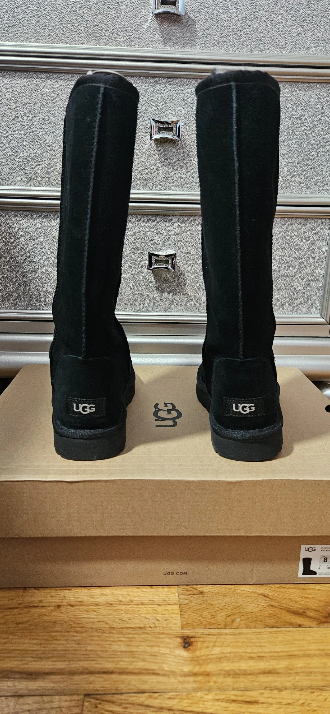 Women's UGG Classic Tall II Animal in black Size 7 - photo 5