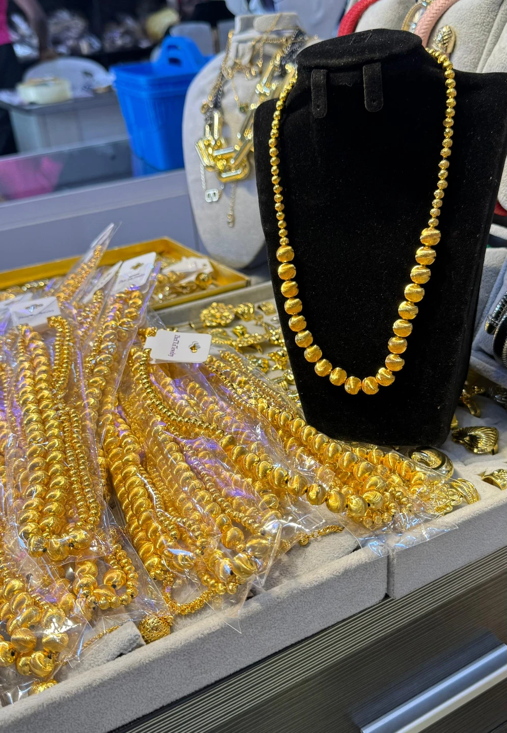 Gold Tone Chain Necklace and Earring Set - photo 3