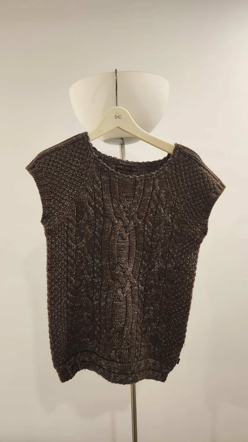 Brown Cable Knit Sleeveless Sweater and Scarf Set - photo 2