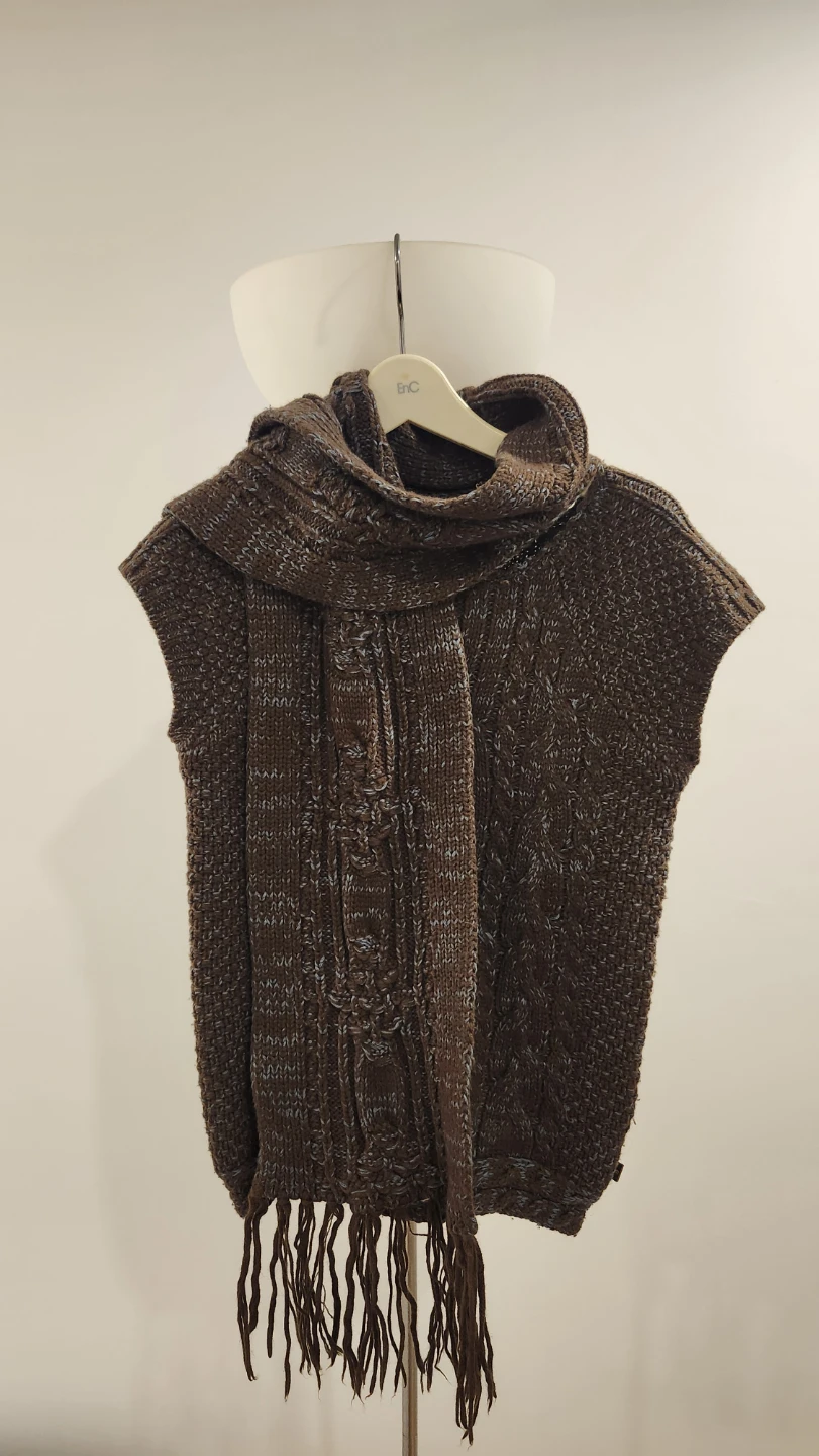 Brown Cable Knit Sleeveless Sweater and Scarf Set