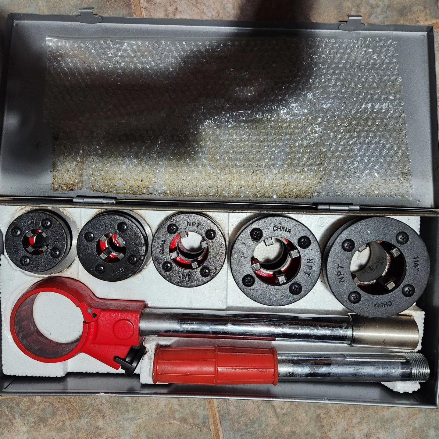 Shen Wei Ratchet pipe threader Die Stock Set - photo 2
